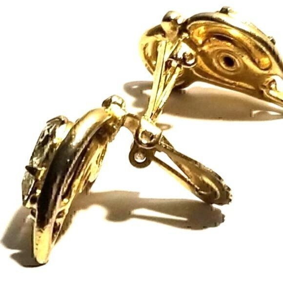 Signed Kramer Large Rhinestone Clip Earrings - Picture 5 of 6